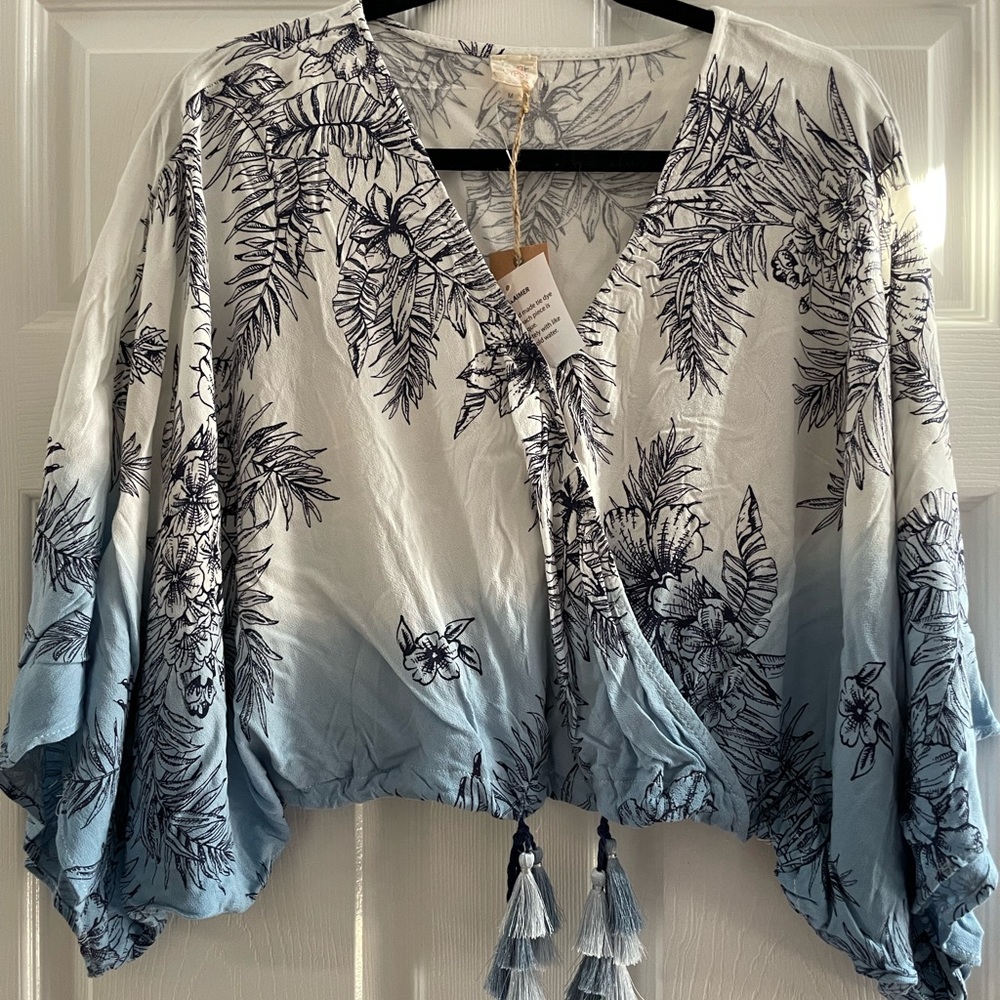 NEW Beautiful Summer Top